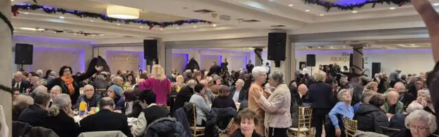 Penzionerima opet besplatan ručak u Zaječaru: Ovog puta bez Ane Brnabić, ali sa funkcionerima SNS-a