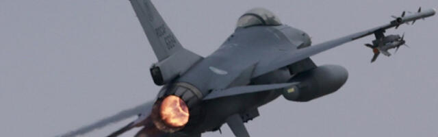 Амерички и холандски пилоти управљају Ф-16 у Украјини