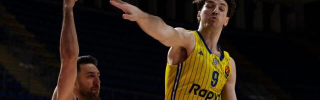 MAKABI – HAPOEL Željko Obradović gleda strašnu košarku! Zvezdi se rezultat nimalo ne dopada