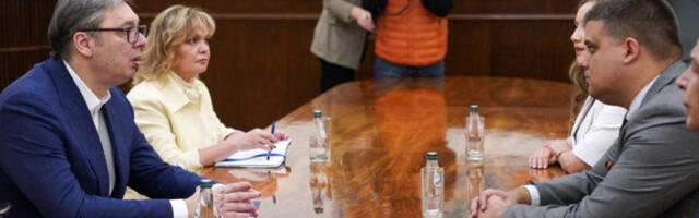 Кон­сул­та­ци­је с пред­став­ни­ци­ма СПО-а и СРС-а