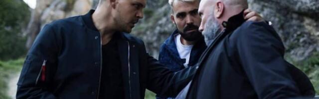 Dok sam gledao Južni Vetar pitao sam se odakle beše znam ovog glumca, a onda shvatio da je lik bio u najjačoj seriji ikada