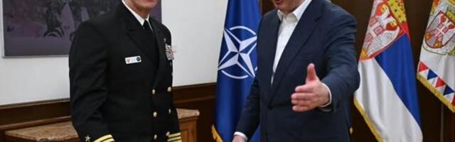 VUČIĆ SE SASTAO SA KOMANDANTOM NATO: Insistirao sam na poštovanju Sporazuma iz Kumanova i Rezolucije 1244 (FOTO)