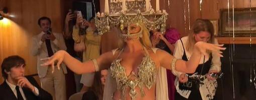 Na TikToku isplivali privatni snimci poznatih: Niko ne zna ko se krije iza misterioznog naloga, a na njemu svašta ima da se vidi