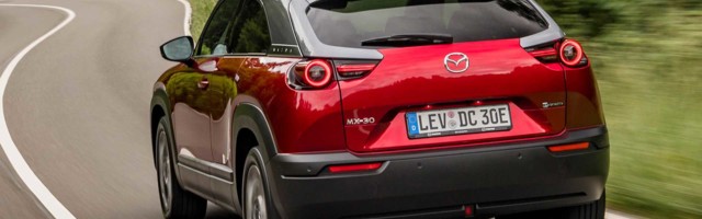 Mazda MX-30 više nego zadovoljavajuća na testu „severnog jelena“ (VIDEO)