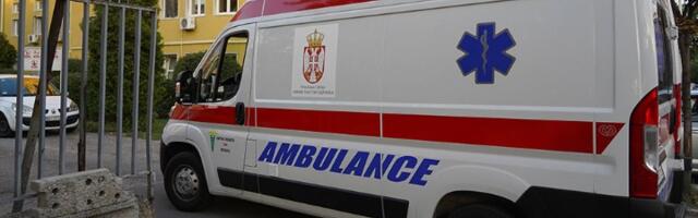 Auto krenuo sam, uleteo u park i udario dete (4)