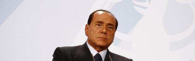 Tajna Berluskonijevog testamenta! Težak milijarde - svi su mislili da će nešto ostaviti ljubavnici (FOTO)