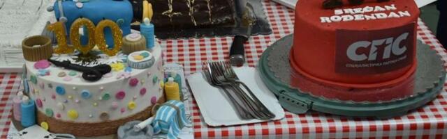 Kiti muziku, pali cigaretu: Ovako se slavi 100. rođendan