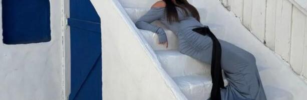 (FOTO) AZRA NA ISTOM MESTU GDE I SVETSKA ZVEZDA: Odvela ceo tim u USA i iskeširala za studio studio gde je snimala reperka koja pliva u milionima