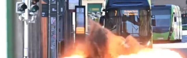 POGLEDAJTE EKSPLOZIJU RUČNE GRANATE U CENTRU MALMEA USRED DANA! "Sreća da nije bilo mnogo ljudi" (VIDEO)