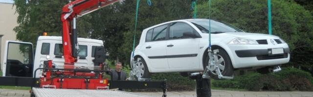 LAŽNA UZBUNA: Uklanjanje automobila "PAUKOM" u Kragujevcu ipak ne košta 40.000 dinara!