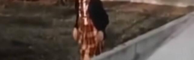 Nazvali su je divlje dete - do 13. godine je bila vezana u mračnoj sobi, a otac je redovno zlostavljao i krio od sveta