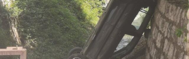 PLNIRAO SVADBU, PA POGINUO! Predrag iz Barande pokušavao da izađe iz automobila, pa se udavio u kanalu! Telo pronašle majka i sestra!