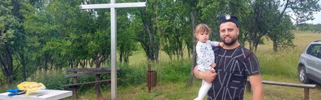 Selo Dljin i danas obeležava svoju slavu, peče se bik na ražnju