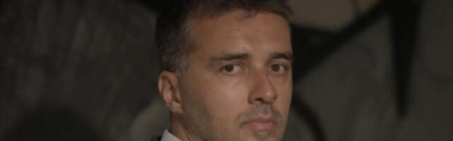 Manojlović: Režim pokušava da ideološkim podelama uspori promene