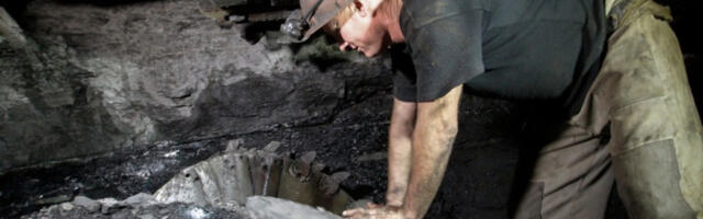 ​Рудари заробљени у руднику у ЛНР премештени на безбедну висину