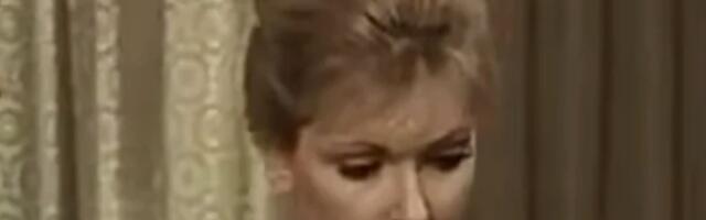 "NISAM STIGAO DA JOJ KAŽEM KOLIKO JE VOLIM" Lepotica Jugoslavije 30 godina VOLELA POZNATOG MUZIČARA, on se rasuo na komade nakon njene smrti: "Nije joj bilo spasa"