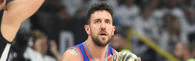 Bobua zatrpao koš Olimpijakosa, Micić ga ispratio: Šampion diže formu