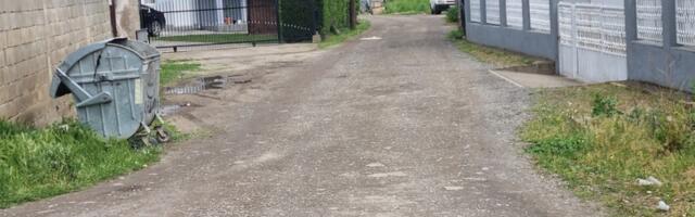 Vinarce kraj Leskovca čekaju radovi na asfaltiranju puteva i kanalizacije, ali od naredne godine (video)