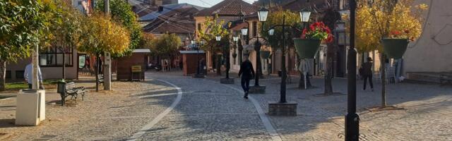 Grad na jugu odrekao se dočeka Nove godine, novac se uplaćuje za lečenje dece