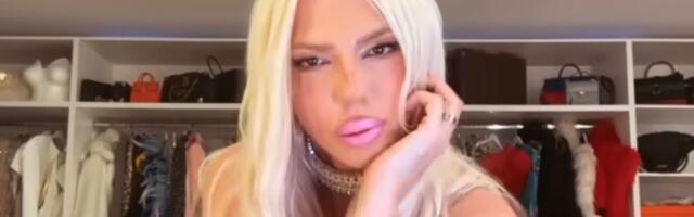 Karleuša sa najbitnijim muškarcem: Objavila sliku posle mnogo vremena, napisala reč u koju je stala sva ljubav