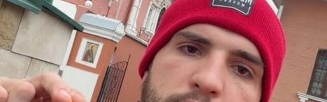 Veljko Ražnatović na veliki praznik otišao u crkvu: Šalje "srpski pozdrav" ispred velike svetinje