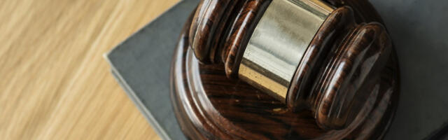 Француски суд изрекао условну казну наставници због самоубиства ученице