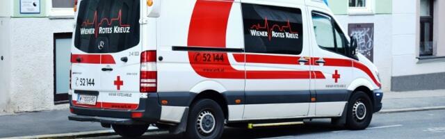 Trolejbus uleteo u supermarket - ima mrtvih i teško povređenih