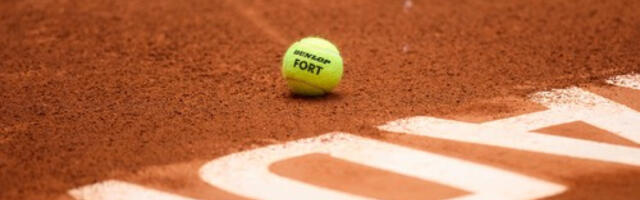 Pukla bruka - Bosanski teniser usred meča hteo da tuče navijača (VIDEO)