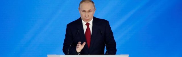 (FOTO) CEO SVET PRIČA O OVOJ FRESCI U RUSKOJ CRKVI! Umesto svetaca, PUTIN GLAVOM I BRADOM!