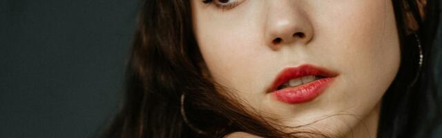 Dnevni horoskop za 28. novembar 2025: Ovnovima finansije u fokusu, a Vage magnetski privlače