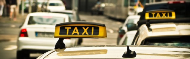 Kalifornija DOZVOLILA autonomni taksi