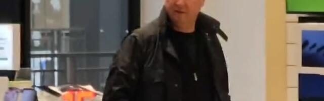 ŽIVOT MU VISEO O KONCU: Đanija hitno operisali, a danas već šeta sa Slađom - fanovi u šoku kad su ga videli u šoping centru! (VIDEO)