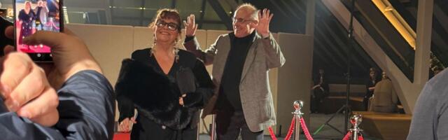 Glumicu muž ostavio zbog mlađe posle 23 godine braka, a onda je 4 godine u tajnosti ljubila oca ove pevačice