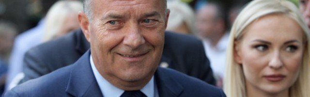 NAJVEĆI IZAZOV BIĆE ORGANIZOVANJE PRODUŽENOG BORAVKA ZA DECU! Šarčević: Većina đaka za nastavu u školi