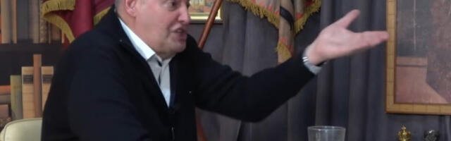 „Биће јахани“: Антонијевић запретио напредњацима и призвао крваву историју 19. века (видео)