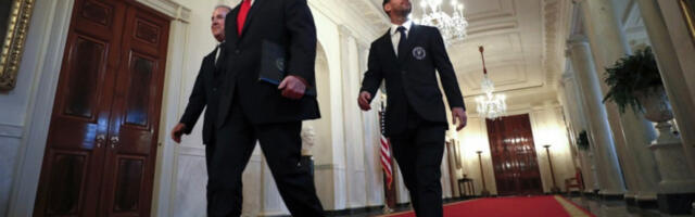 САД евакуишу хиљаде држављана из региона Блиског истока