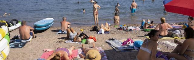 Drama u Budvi zbog cigarete na plaži: Sukob dve turistkinje eskalirao u sekundi, pale i kletve! "Da Bog da..."