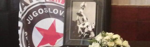 PARTIZAN SE OPROSTIO OD LEGENDARNOG UŠKETA! Održana komemoracija Nebojši Vučićeviću! (VIDEO)