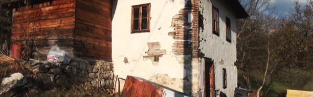 Драма у лучанском насељу Губеревци: Београђанин помоћу умрлица проналазио напуштена домаћинства и упадао без пардона