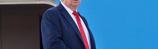 BRUTALNA PROVOKACIJA, TRAMP ĆE POZELENETI OD BESA! Dva vojna aviona ponovo nadletela američki brod, ZAKUVALO SE NAJSTRAŠNIJE