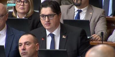 Advokati traže vanrednu Skupštinu AKS zbog Mrdićevih zakona