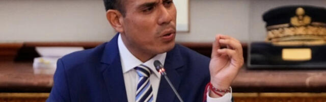 Конгрес Перуа расправља о предлогу за смену председника Хосеа Херија