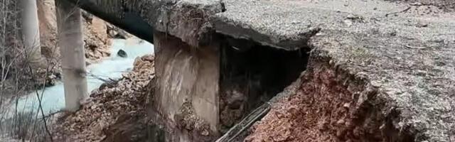 Потпуно обустављен саобраћај на путу Сарајево - Фоча