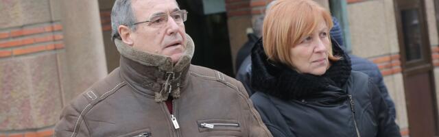 PEVAČ ISPRAĆA ŽENU NA VEČNI POČINAK: Na groblje stigli Ana Bekuta, Džidža, Radiša Urošević, tuga na estradi