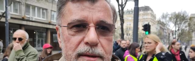 Napadnut novinar Veran Matić ispred Skupštine Srbije