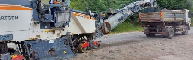 Stigle mašine: Nakon decenija čekanja – počela rekonstrukcija puta od Priboja do Nove Varoši