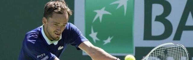 LOŠA VEST ZA NOVAKA! Medvedev u četvrtfinalu Majamija! Rus na POBEDU od povratka na prvo mesto ATP liste!