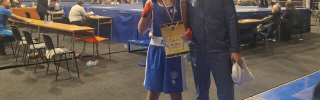 Zlatna medalja za vlasotinačkog boksera Janka Pešića na međunarodnom turniru u Nišu