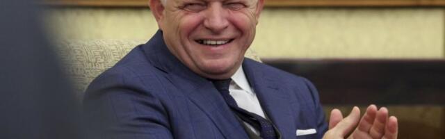 FICO USRED NOĆI DOSTAVLJAO HLEB: Premijer Slovačke za 1. maj pokazao kako brine o radnicima (VIDEO)