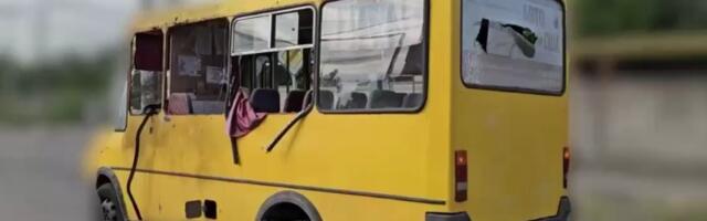 (UZNEMIRUJUĆE) Rusi pogodili minibus, povređeno 8 putnika